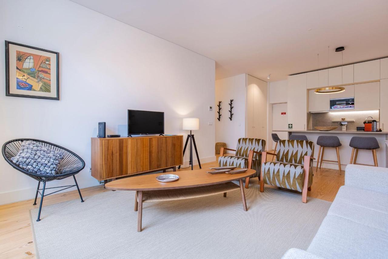 Modern Rustic Flat In Santos By Lovelystay Лиссабон Экстерьер фото